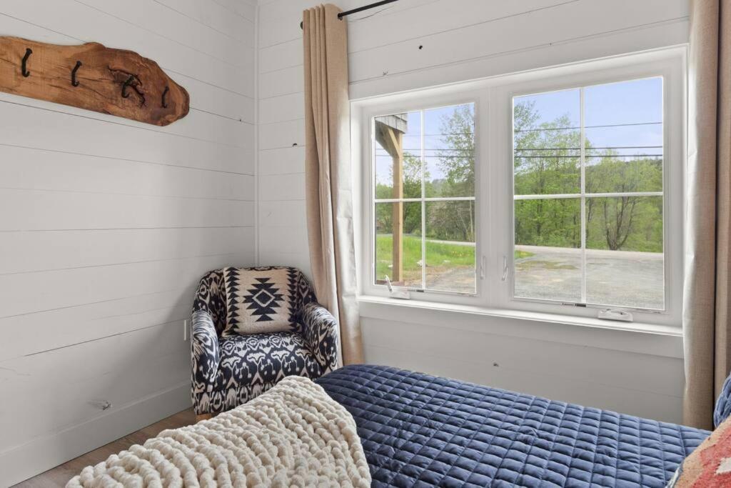 Charming & Freshly Restored Farmhouse 1 Mile From Center Of Стоу Екстериор снимка
